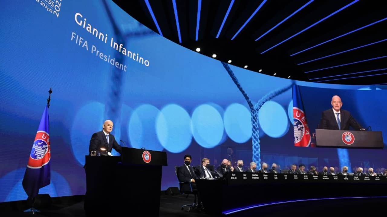 মাঝামাঝি কোনও পথ নেই, চরম বার্তা ফিফা প্রেসিডেন্টের