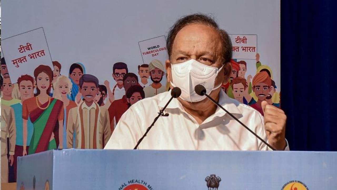 টিকা নেওয়ার পরেও কামড় বসাচ্ছে করোনা, কারণ খুঁজতে মরিয়া কেন্দ্র