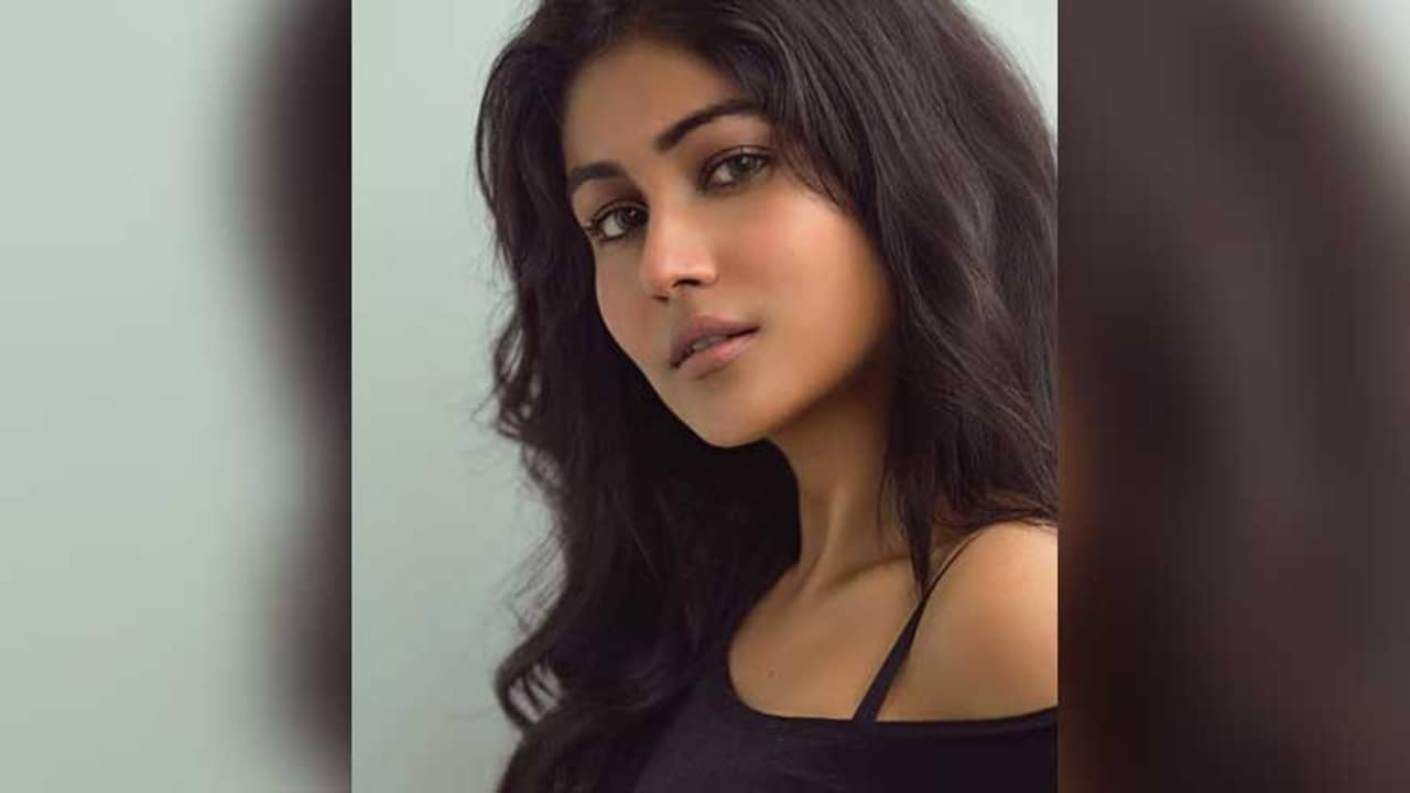 ভেরিফায়েড ইনফরমেশন শেয়ার করুন, বেঁচে থাকলে সমালোচনার সুযোগ পাবেন: মধুরিমা