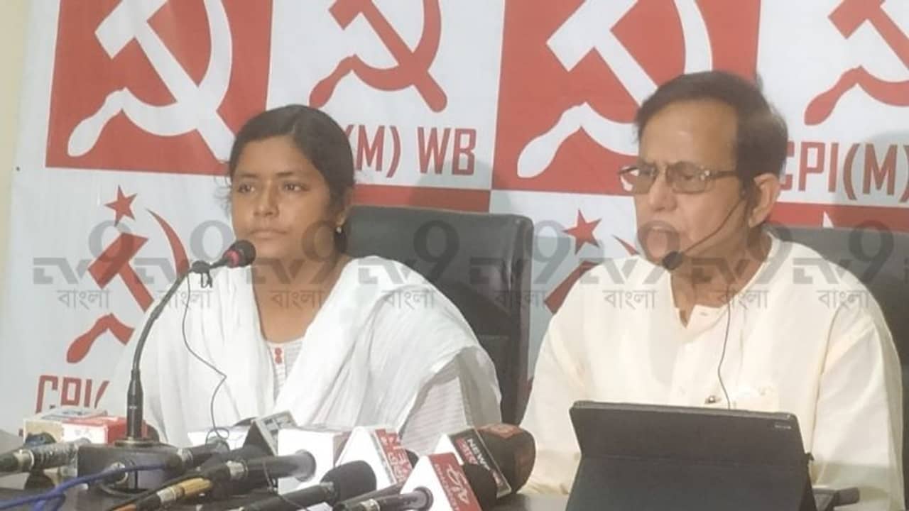 আমাদের নেত্রী মীনাক্ষী, আলিমুদ্দিনে সারপ্রাইজ দিলেন সেলিম