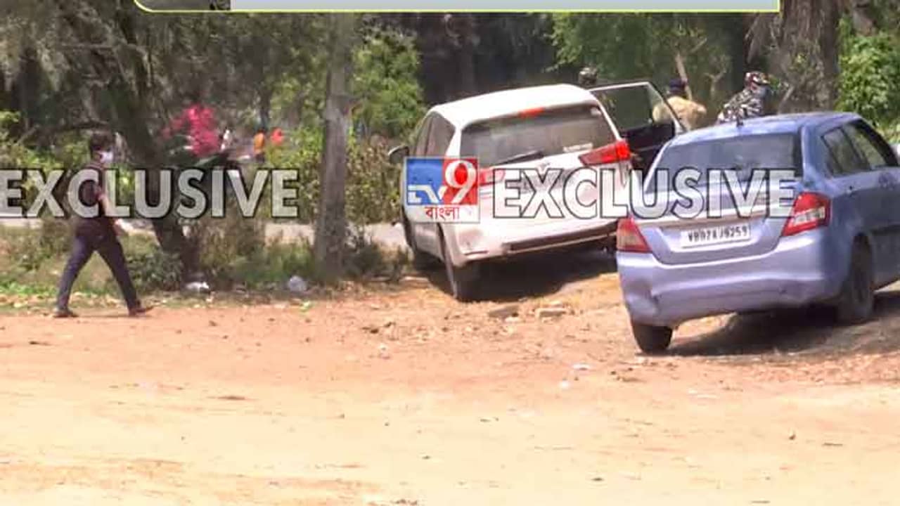 West Bengal Assembly Election 2021 Phase 2: গাড়ি থেকে নেমে সবে বুথের দিকে পা বাড়িয়েছেন, আচমকাই ধেয়ে এসেছিল ওরা! নন্দীগ্রামে শুভেন্দুর সঙ্গে ঘটল বড় ঘটনা!