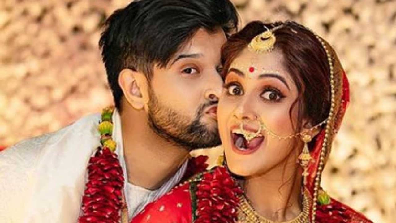 বিয়ের পর প্রথমবার বেড়াতে গেলেন নীল-তৃণা, কিন্তু সঙ্গে কারা?