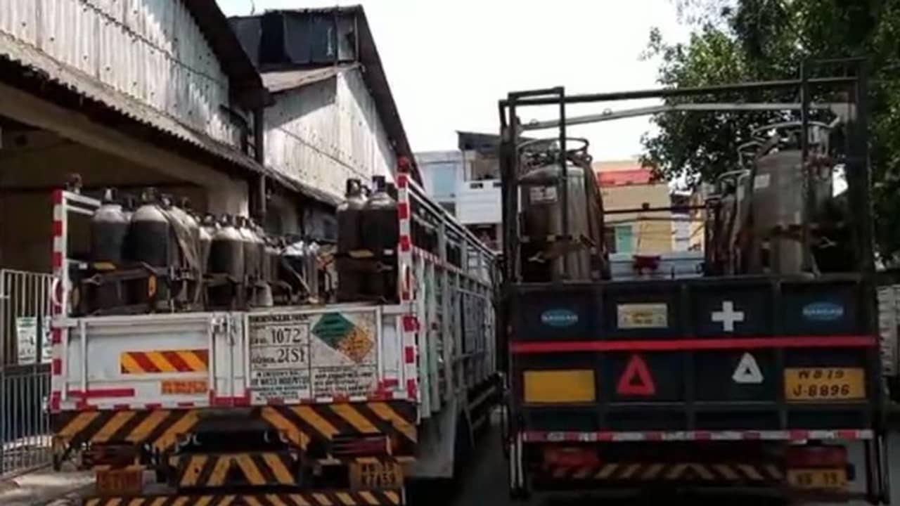 বাড়তি উৎপাদন করে বাংলায় প্রাণবায়ু জোগাচ্ছে জাপানি সংস্থা