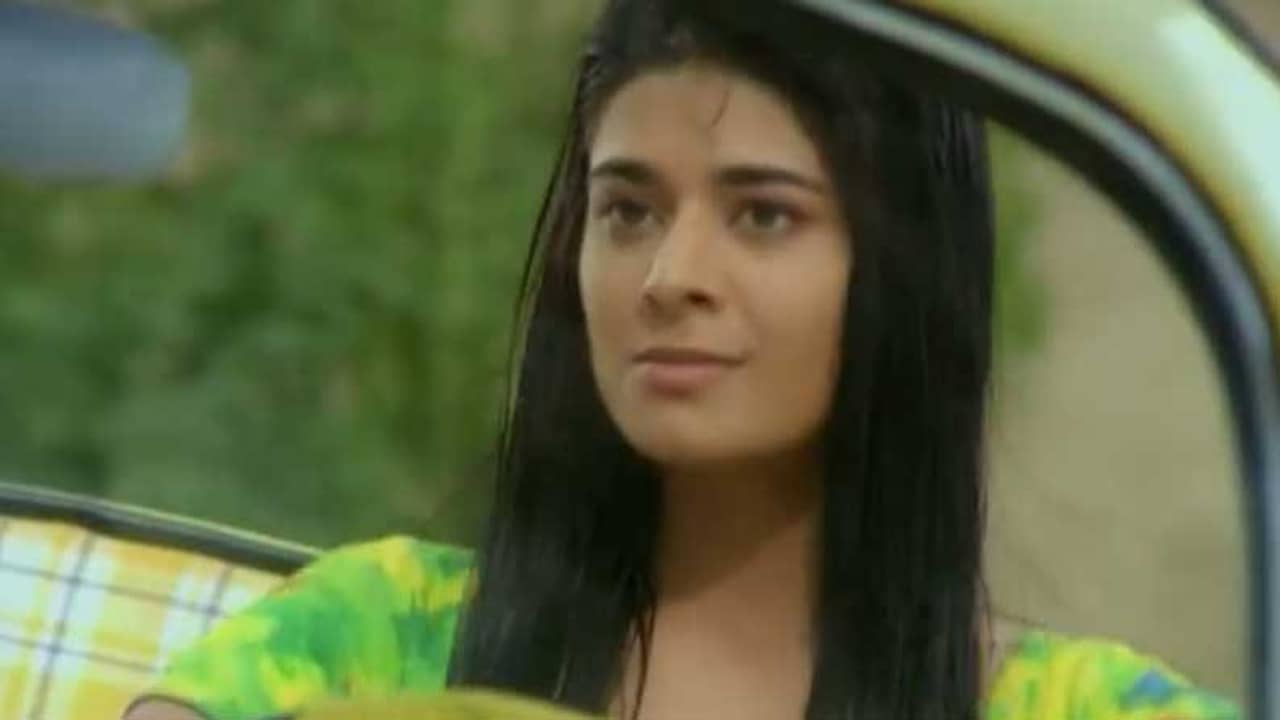 নয়ের দশকের শ্যাম্পুর বিজ্ঞাপনের এই মেয়েটি এখন কী করছেন?