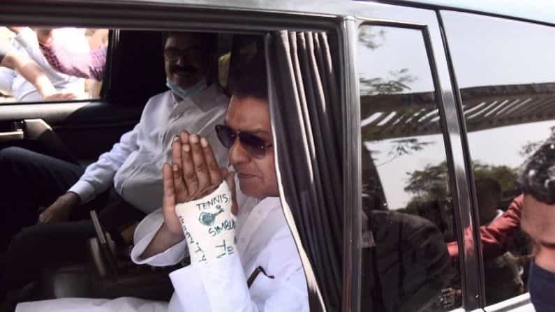 'করোনা সংক্রমণের জন্য দায়ী পরিযায়ীরা', উদ্ধবকে কটাক্ষ করে দাবি রাজ ঠাকরের 'করোনা সংক্রমণের জন্য দায়ী পরিযায়ীরা', উদ্ধবকে কটাক্ষ করে দাবি রাজ ঠাকরের