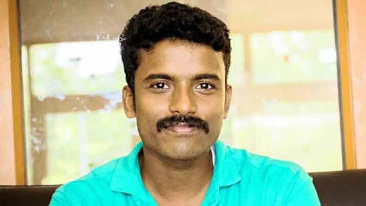 নাইটগার্ড থেকে আইআইএম- এর অধ্যাপক, কেরলের রামচন্দ্রন অনুপ্রেরণা দেবেন অনেককেই