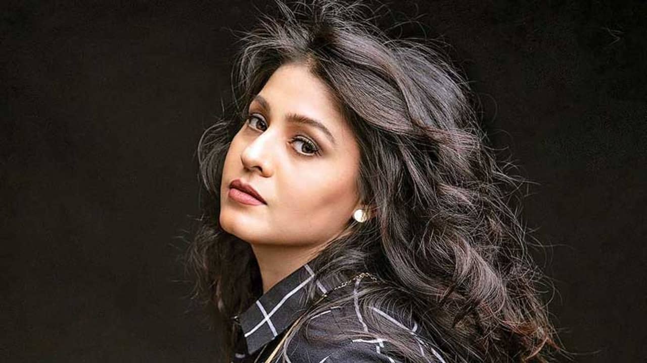 দাম্পত্য সম্পর্কে সমস্যা? প্রকাশ্যে আসল সত্যি জানালেন সুনিধি