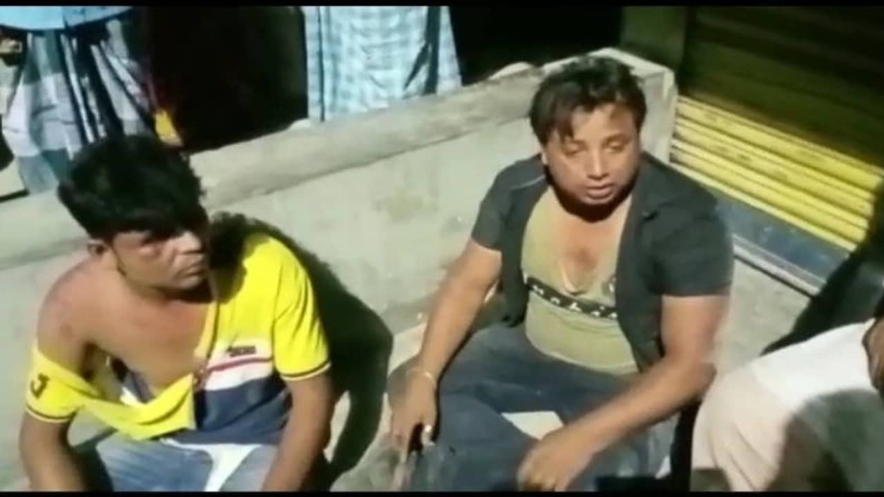 মারুতি গাড়িতে পাচার হচ্ছিল বোমা, গ্রেফতার ২ দুষ্কৃতী, বাজেয়াপ্ত গাড়ি, ঘাস-পদ্ম সংঘর্ষে উত্তপ্ত ইটাহার