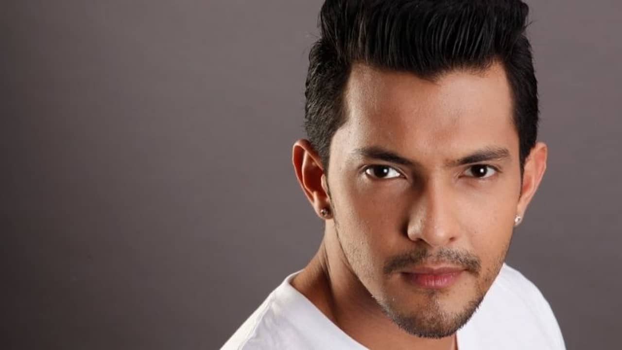 করোনা নিয়ে হাসপাতালে ভর্তি আদিত্য, ইন্ডিয়ান আইডলের মঞ্চে বিকল্প সঞ্চালক কে?