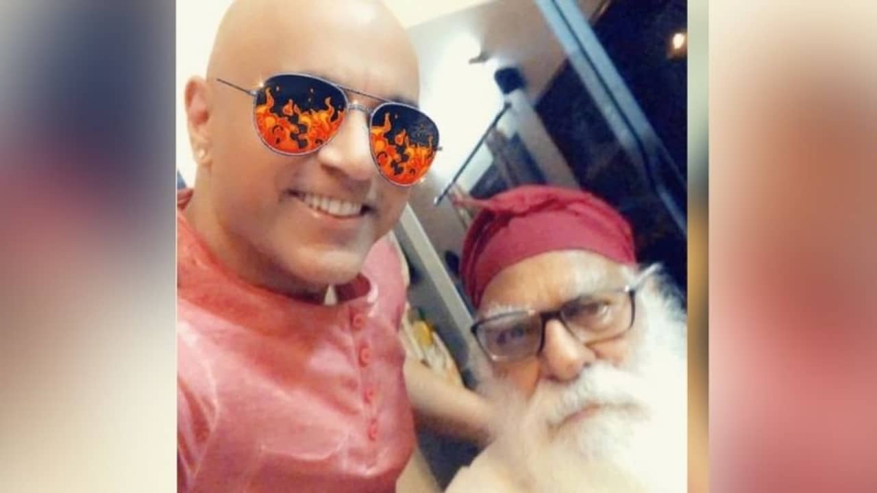 কোভিড কেড়ে নিল প্রাণ, পিতৃহারা হলেন বাবা শেহগাল