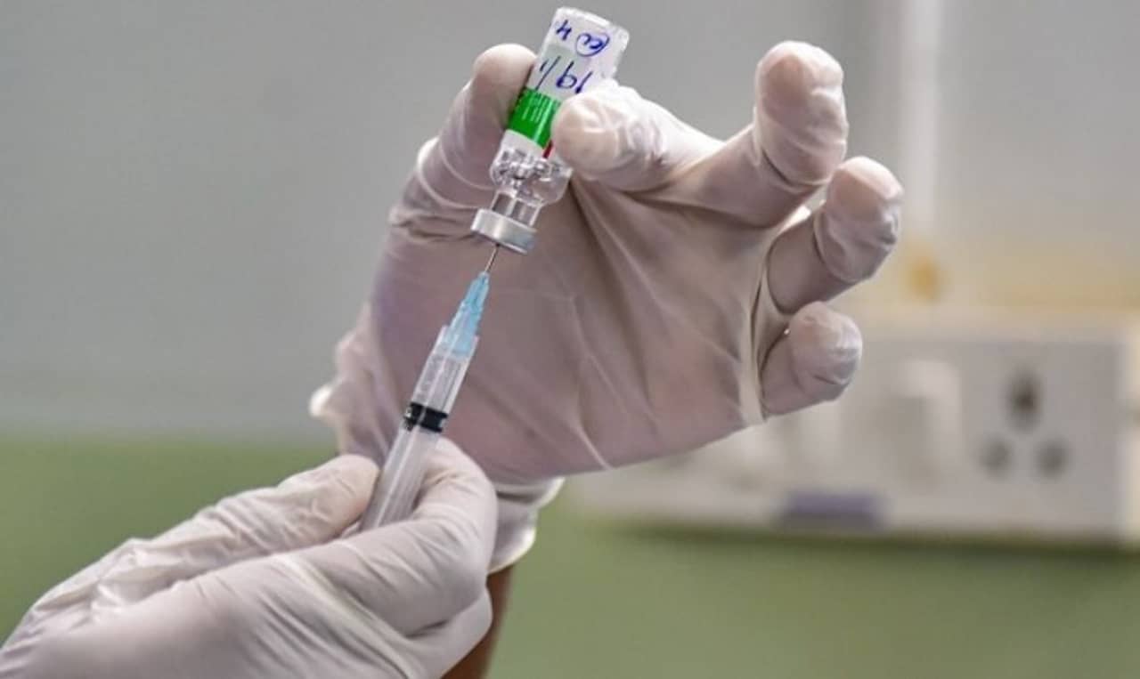 আগামী সোমবার থেকে ষাটোর্ধ্ব ও ৪৫ বছর বয়সীদের টিকাকরণের ক্ষেত্রে নয়া নিয়ম কলকতা পুরসভার!