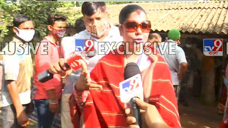West Bengal Assembly Election 2021 Phase 2: ভারতী ঘোষকে ঘিরে বিক্ষোভ, পাল্টা হেনস্তার অভিযোগ তুলে পথে বসলেন বিজেপি কর্মীরা