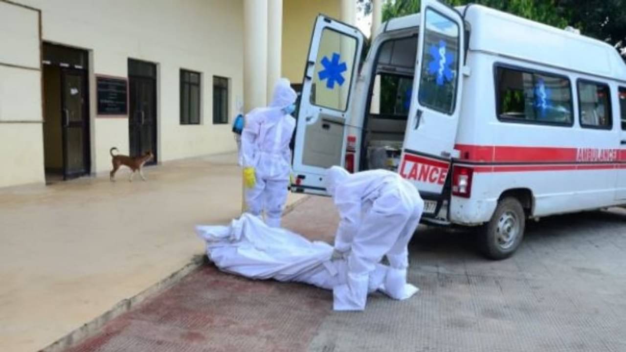 রাজ্যে একদিনে ১ হাজার ৭৩৩ জন আক্রান্ত, ভোটের বাংলা কী ভাবে সামলাবে করোনা!