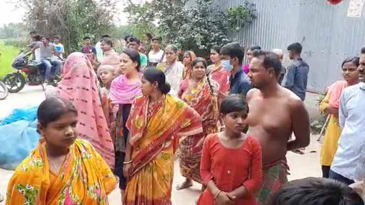 West Bengal Assembly Election 2021 Phase 6: ভোট দিতে যাবে না? বলেই মার শুরু করল কেন্দ্রীয় বাহিনী