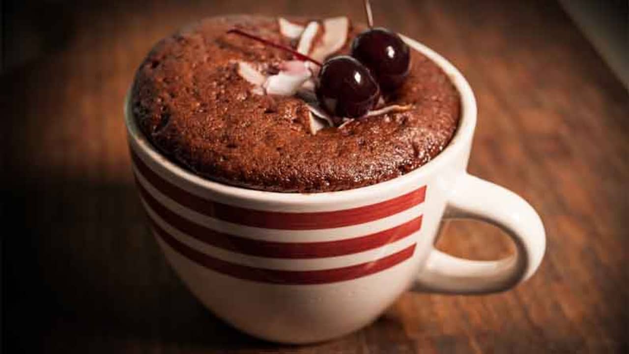 মাত্র ৩ মিনিটেই তৈরি হবে চকোলেট মাগ কেক, রইল রেসিপি