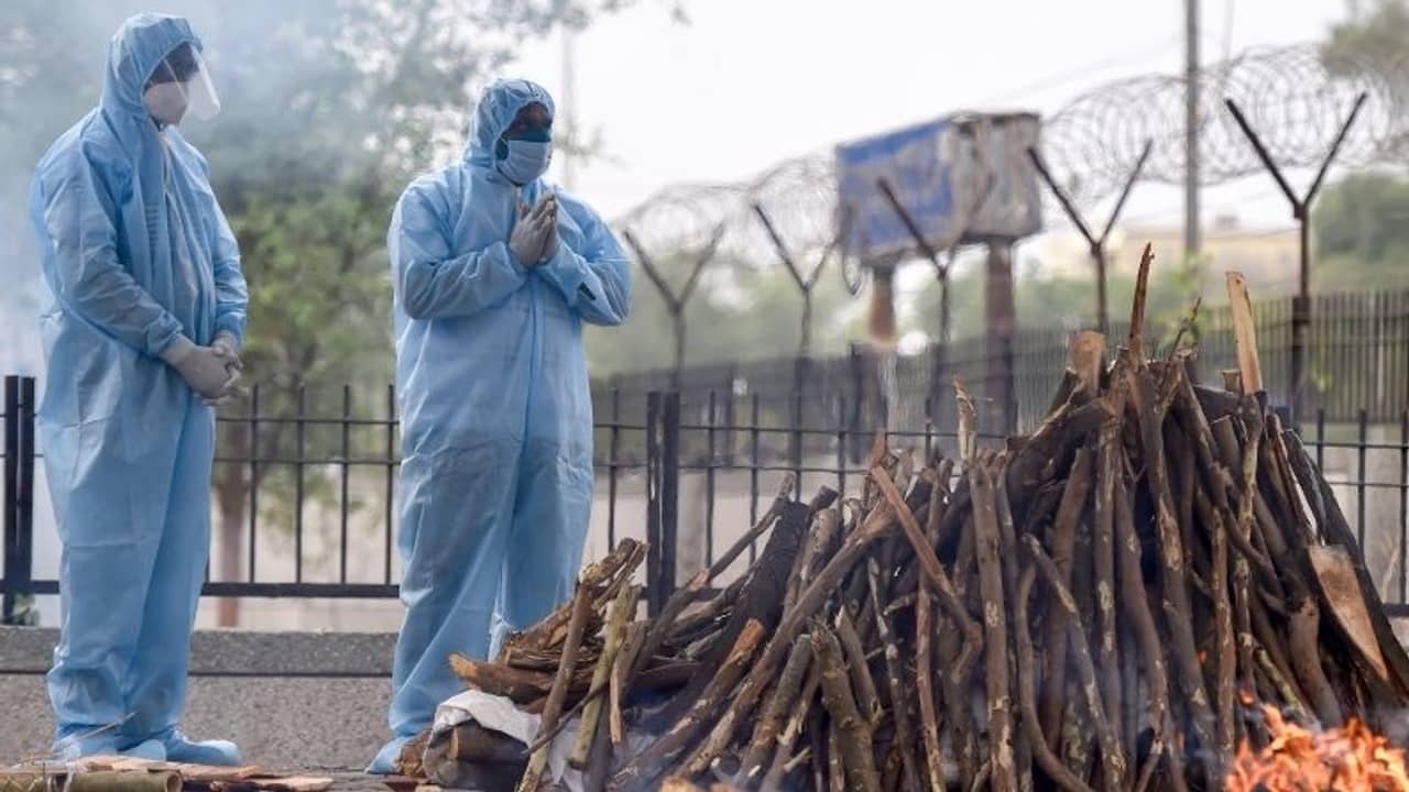 করোনা রোগীর সৎকারে নয়া নির্দেশিকা রাজ্যের, নিয়ম বদল ডেথ সার্টিফিকেট প্রদানেও