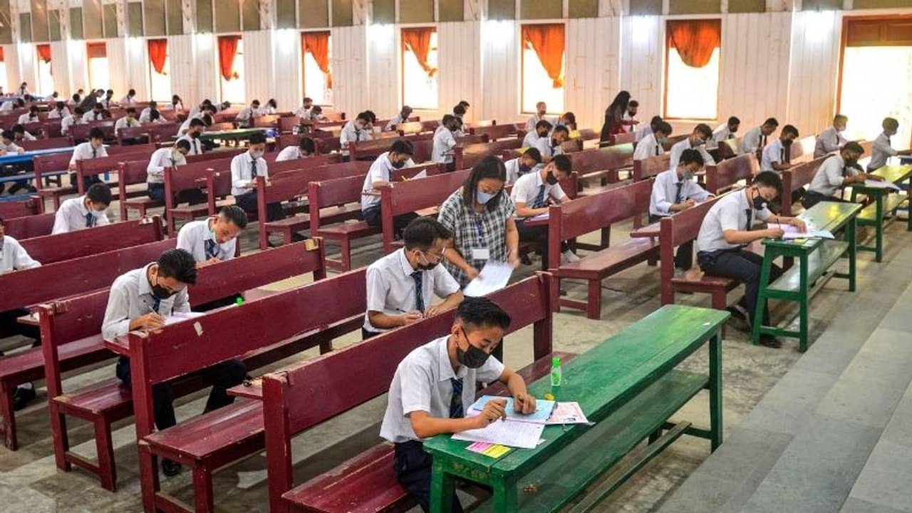 পরীক্ষা বাতিলের আর্জি দশম-দ্বাদশ শ্রেণির পড়ুয়াদের, কী সিদ্ধান্ত নিল সিবিএসই?