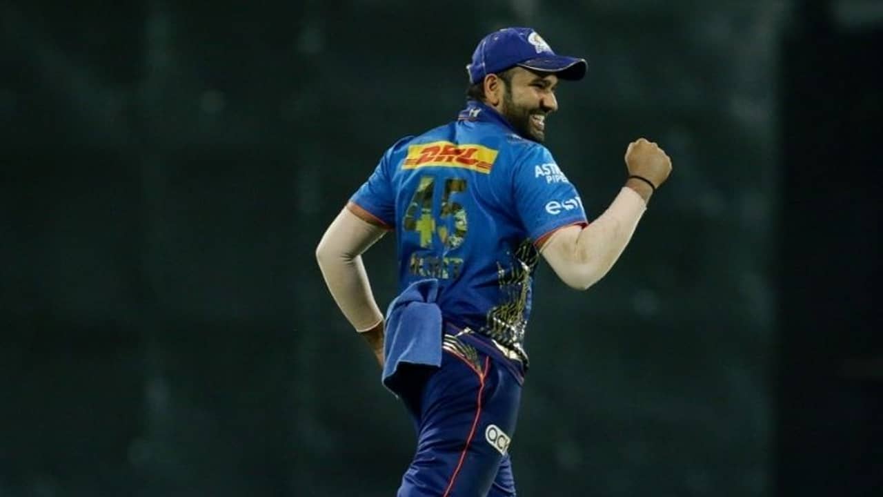 পরিবেশ দূষণ রুখতে অভিনব বার্তা হিটম্যানের