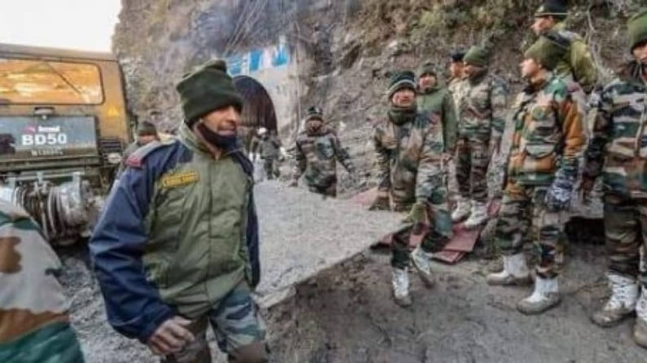 ফের হিমবাহ ভেঙে বিপর্যয় জোশীমঠে, উদ্ধার ৩৮৪ শ্রমিক, মৃত ৮