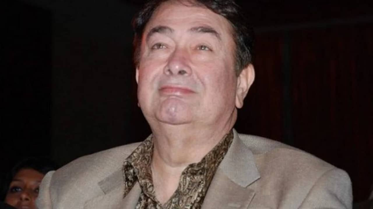 আইসিইউতে স্থানান্তর করা হল রণধীর কাপুরকে, বর্ষীয়ান অভিনেতার জন্য চিন্তায় বলিউড