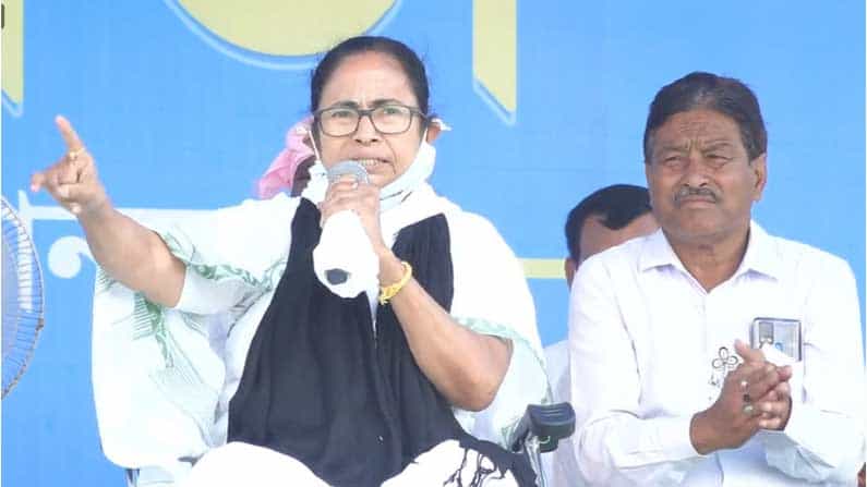 আমাকে আটকাতেই কোচবিহারে ৭২ ঘণ্টা প্রবেশ বন্ধ করল কমিশন : মমতা আমাকে আটকাতেই কোচবিহারে ৭২ ঘণ্টা প্রবেশ বন্ধ করল কমিশন : মমতা