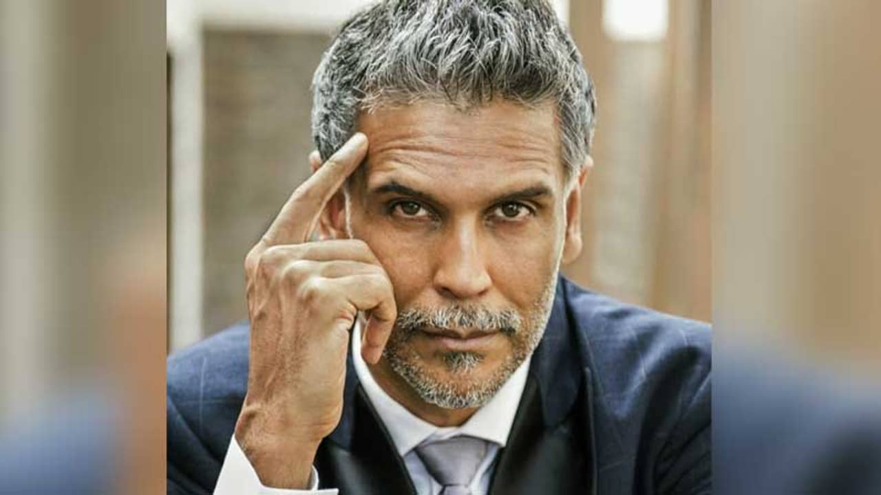 ফিট থেকেও কীভাবে করোনা আক্রান্ত হলেন? জবাবে মিলিন্দ বললেন....