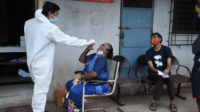 কার্ফুর মাঝেও রেকর্ড গড়ল করোনা, মহারাষ্ট্রে একদিনেই আক্রান্ত ৬৭ হাজার, ৪০০ পার মৃতের সংখ্যা