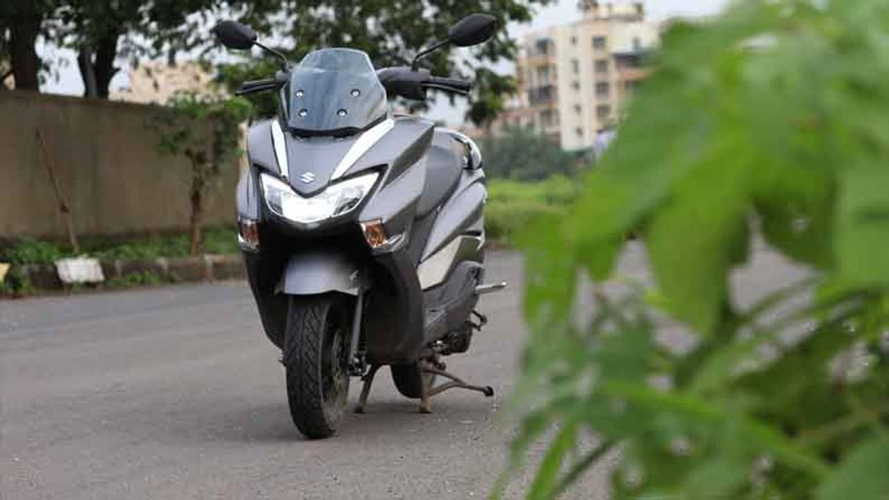 স্কুটিতে ব্লুটুথ কানেকশন, ভারতে কোন কোন স্কুটারে এই পরিষেবা পাওয়া যায়? দেখে নিন