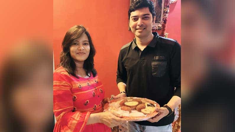 মা হতে চলেছেন সোনালি, বন্ধুকে সাধ খাওয়ালেন ভাস্বর মা হতে চলেছেন সোনালি, বন্ধুকে সাধ খাওয়ালেন ভাস্বর