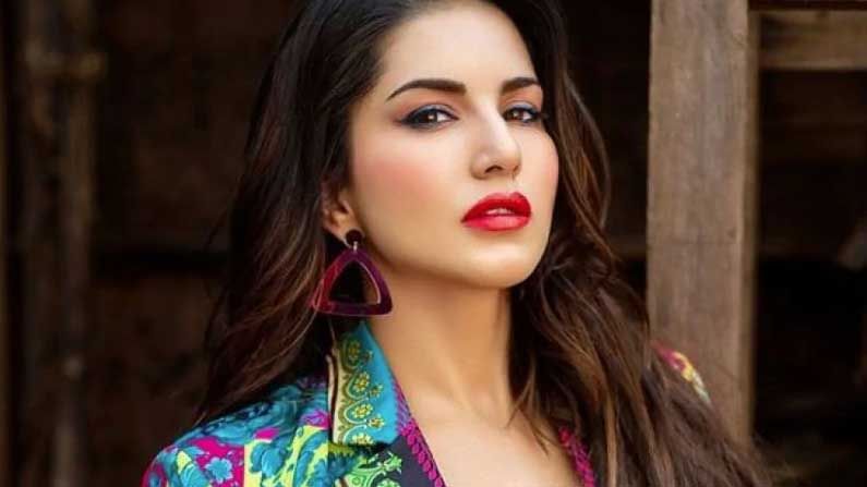 Sunny Leone: বাংলাদেশের ছবি থেকে বাদ পড়ল সানি লিওনির আইটেম ডান্স!