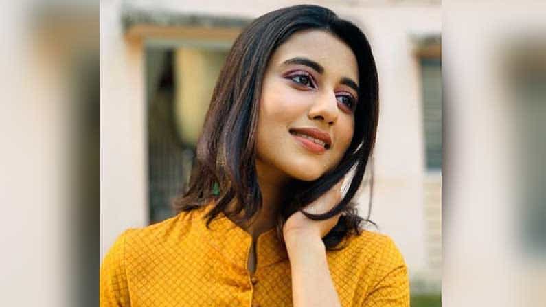 বদল হয়েছে অনেকটাই, নতুন ‘আমি’র সঙ্গে পরিচয় করালেন স্বস্তিকা বদল হয়েছে অনেকটাই, নতুন ‘আমি’র সঙ্গে পরিচয় করালেন স্বস্তিকা