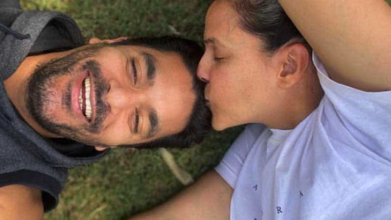 কঠিন সময় পেরিয়ে অবশেষে বাড়ি ফিরলেন অঙ্গদ বেদী কঠিন সময় পেরিয়ে অবশেষে বাড়ি ফিরলেন অঙ্গদ বেদী