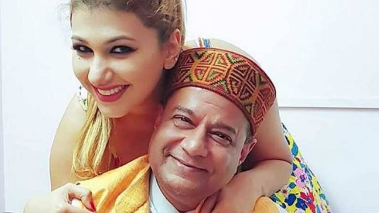 প্রেমের সম্পর্কে রয়েছেন অনুপ-জ্যাসলিন? ভিডিয়ো ঘিরে জল্পনা