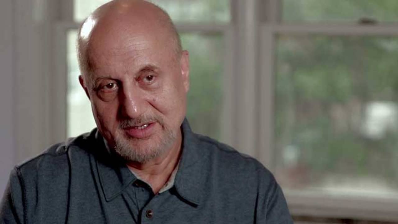 কিরণের শারীরিক পরিস্থিতি নিয়ে ভুয়ো তথ্যের অভিযোগে সাংবাদিকের সমালোচনায় অনুপম