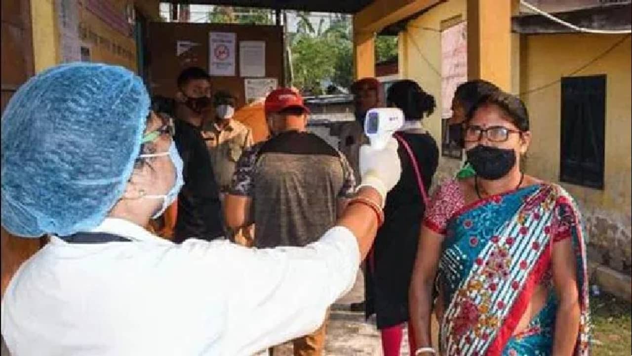 এক জেলা থেকে অন্য জেলায় যাতায়াতে নিষেধাজ্ঞা জারি অসমে