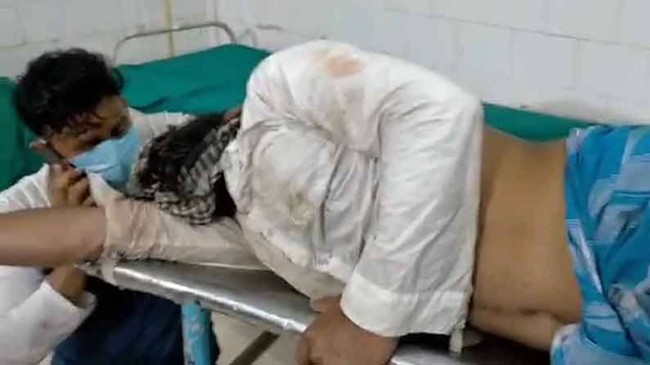 বিজয়োল্লাসে বাজি ফাটানোয় রাস্তায় ফেলে তৃণমূল কর্মীদের কোপানোর অভিযোগ, উত্তপ্ত বর্ধমান