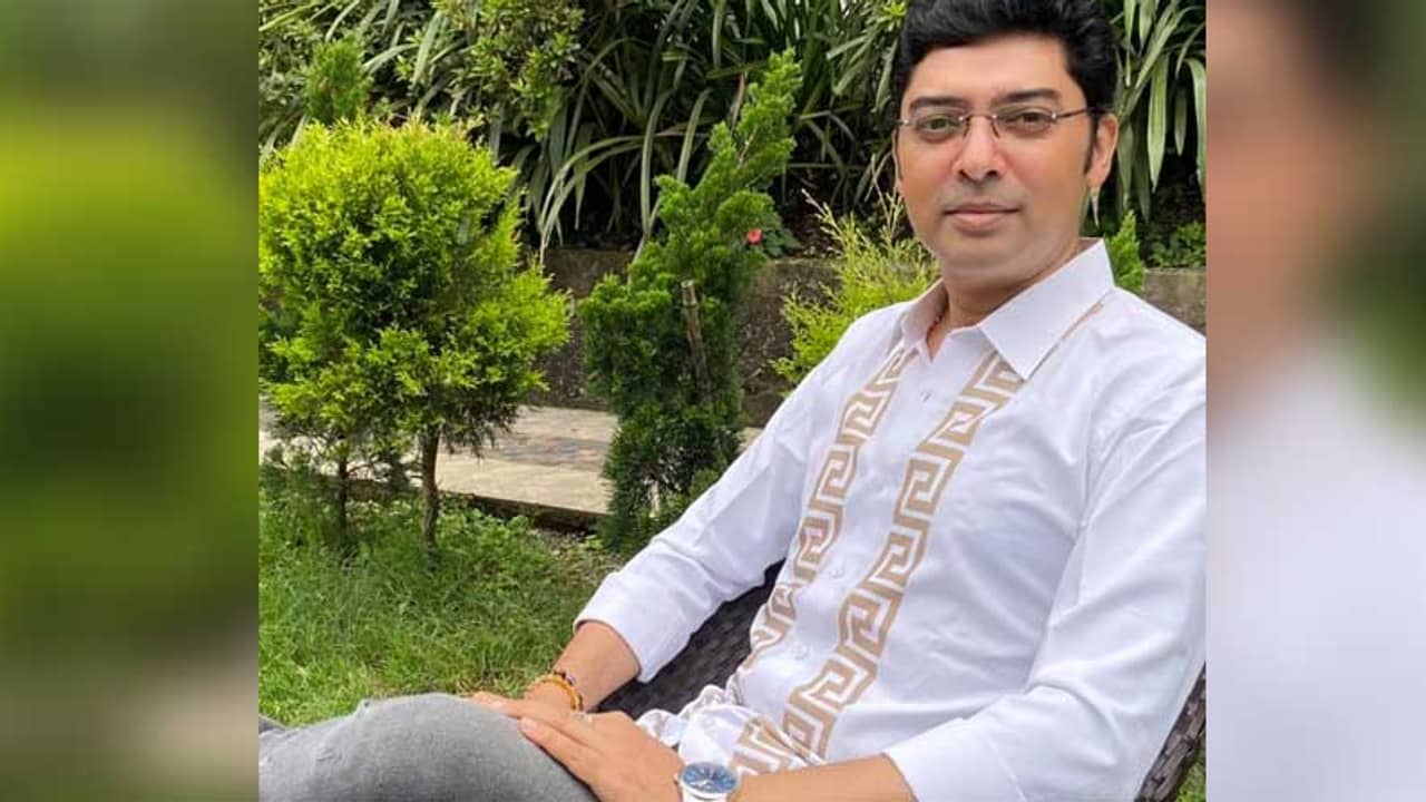 লকডাউনে সাধারণের পাশে থাকার চেষ্টা ভাস্বরের, শুটিং শুরুর পক্ষে সওয়াল