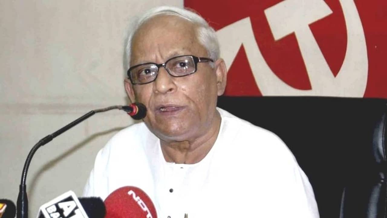 বুদ্ধবাবুর শারীরিক অবস্থা উদ্বেগজনক, রিপোর্টে সাইটোকাইন ঝড়ের ইঙ্গিত