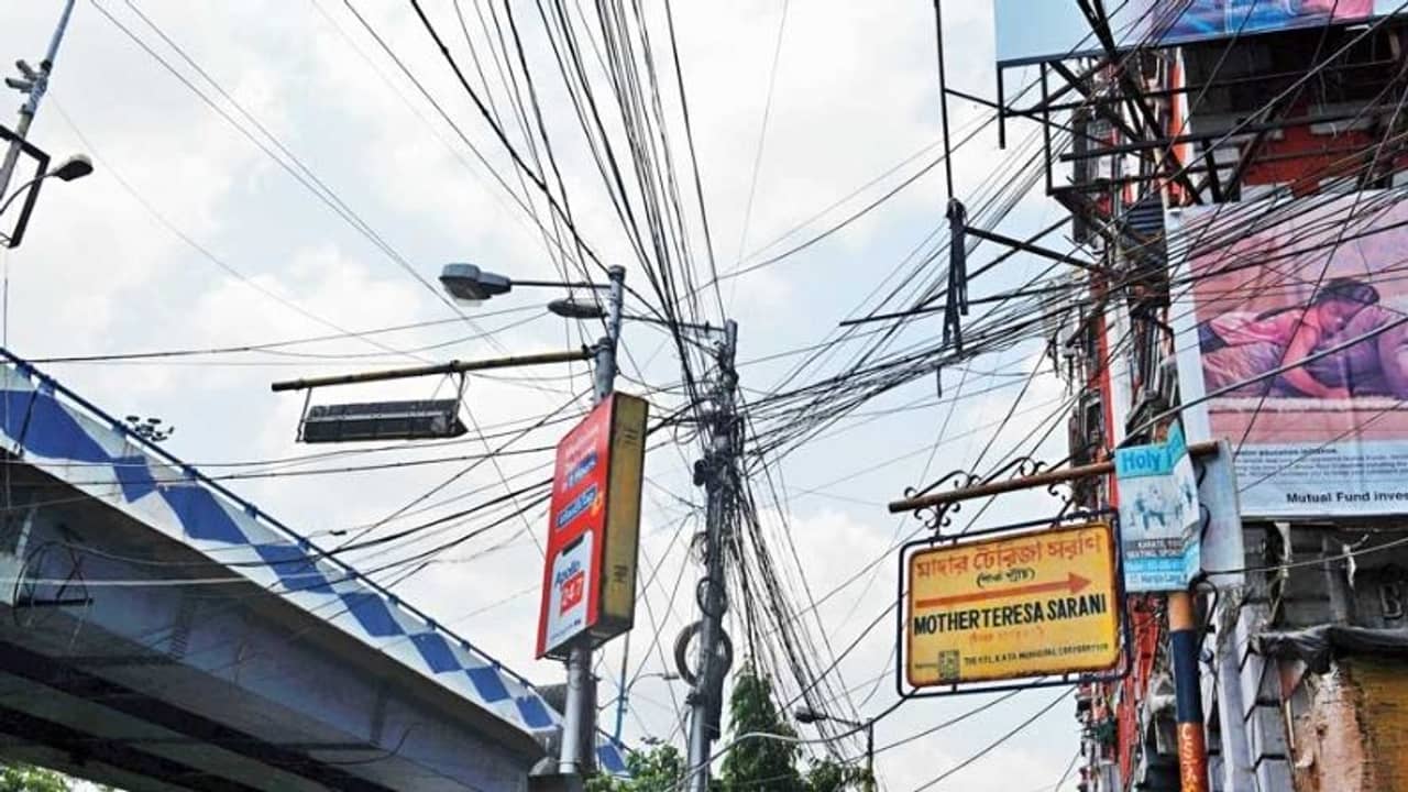 কালীঘাট-সহ শহরতলির একাংশে বিদ্যুৎ বিপর্যয়, কারেন্ট আসবে কখন? জানাল সিইএসসি
