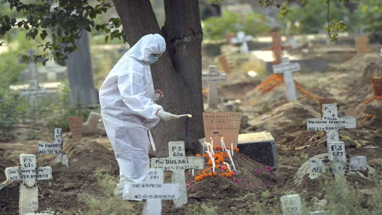 Corona Cases and Lockdown News: দেশে আক্রান্ত ২ কোটিরও বেশি, বিহারে লকডাউন