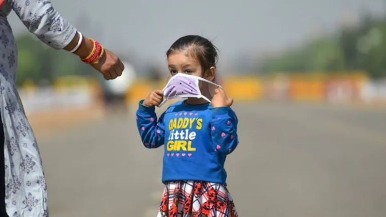 অগস্টের অন্তেই কি তৃতীয় ঢেউ! আইএমএ'র পর এবার সতর্কবার্তা দিলেন আইসিএমআর-বিশেষজ্ঞ