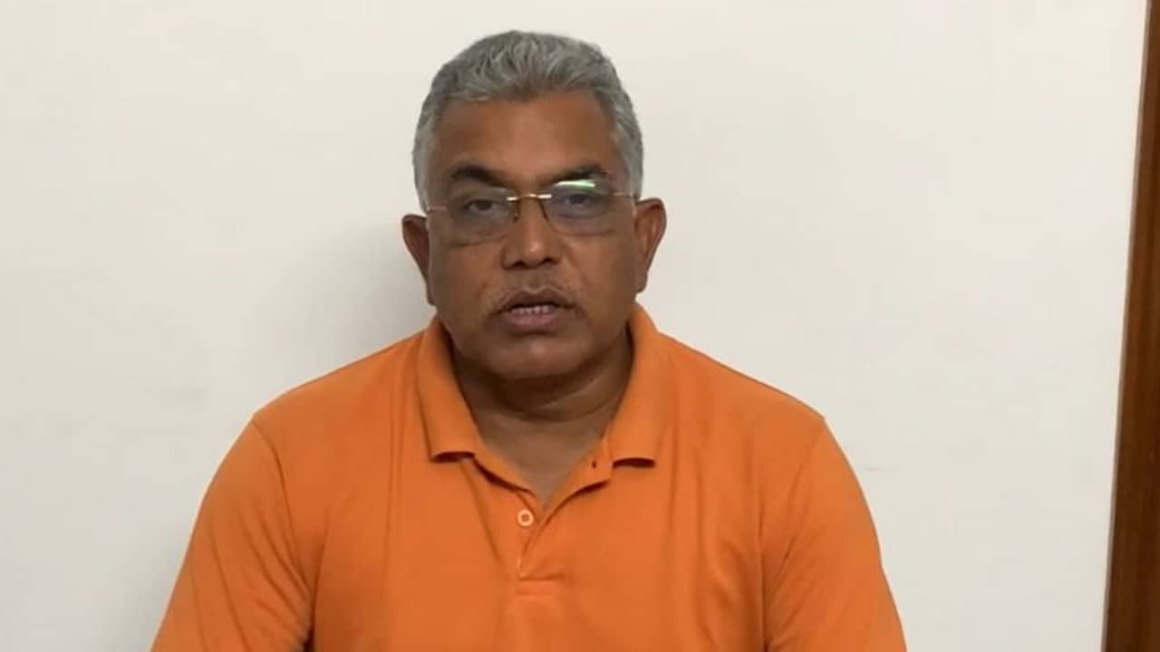 সমুদ্রের কাছে দেখলাম সব বাড়ি ভাঙেনি, মমতার ক্ষয়ক্ষতির তত্ত্ব নস্যাৎ করে তোপ দিলীপের