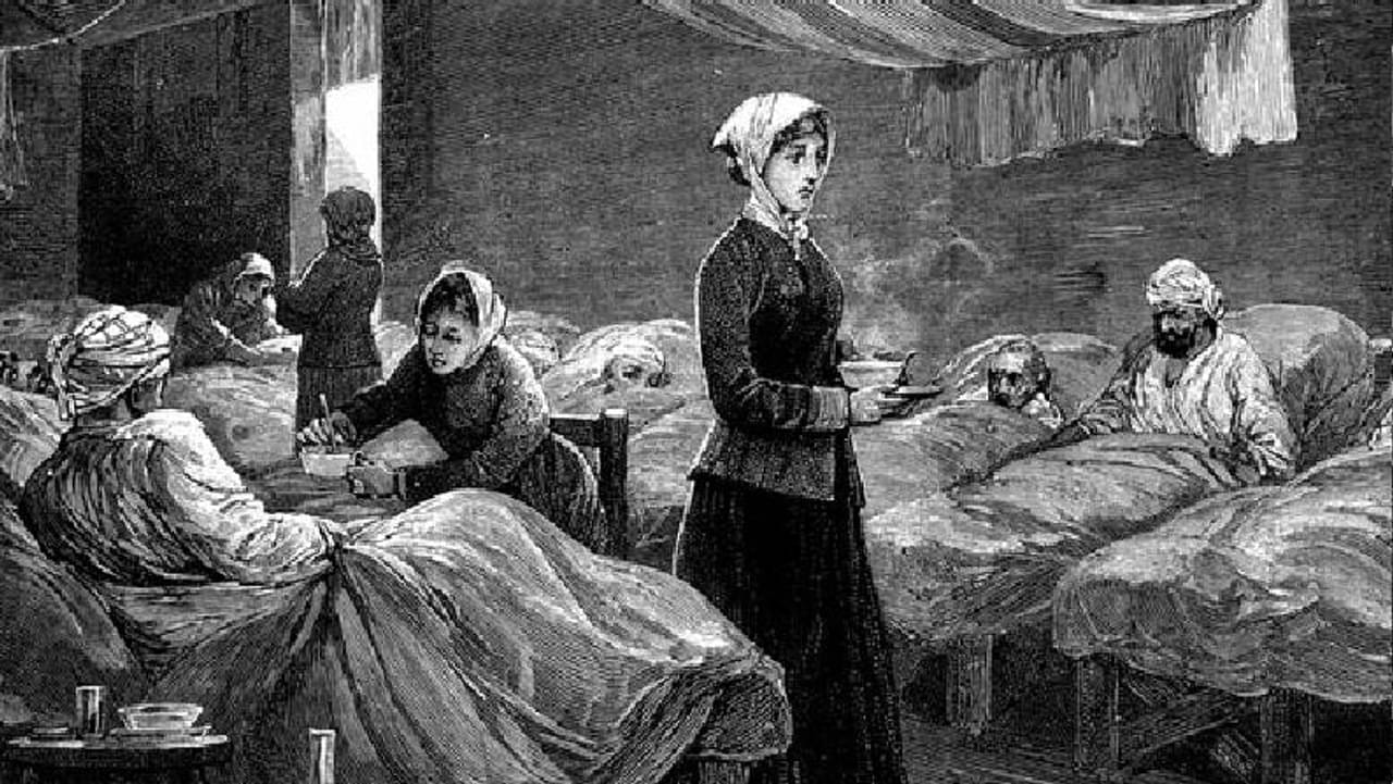 বাতি হাতে মুমূর্ষু সৈন্যদের শুশ্রূষা করতেন ফ্লোরেন্স নাইটিঙ্গেল