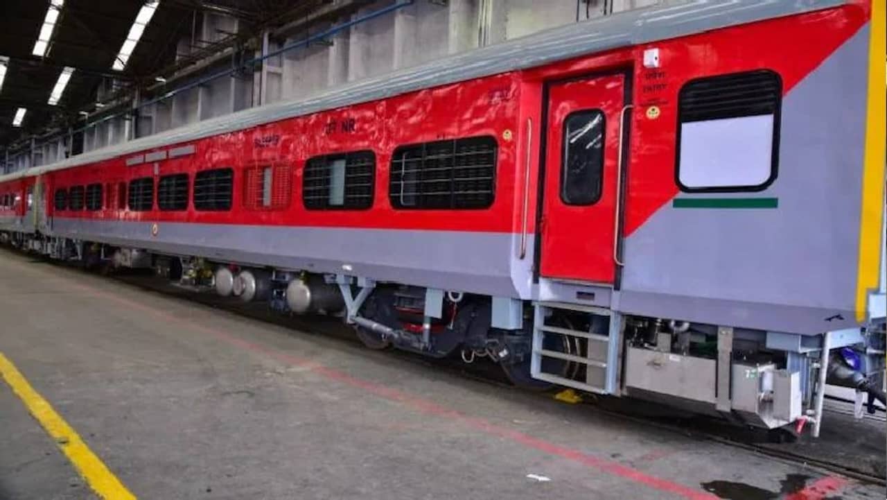 IRCTC অ্যাপে বড় পরিবর্তন, টিকিট বাতিল করলেই ফেরত টাকা