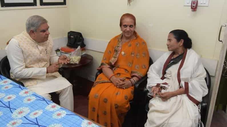 রাজ্য জুড়ে অশান্তি নিয়ে সরব রাজ্যপাল, সোমবার বিকেলেই রাজভবন যাচ্ছেন মমতা রাজ্য জুড়ে অশান্তি নিয়ে সরব রাজ্যপাল, সোমবার বিকেলেই রাজভবন যাচ্ছেন মমতা
