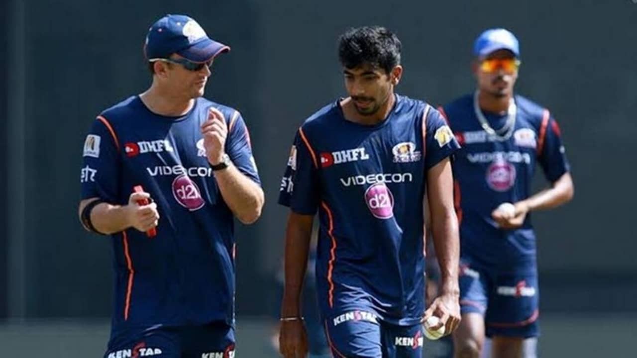 বন্ডের টিপসে নিউজিল্যান্ড বধের অস্ত্র শানাচ্ছেন বুমরা