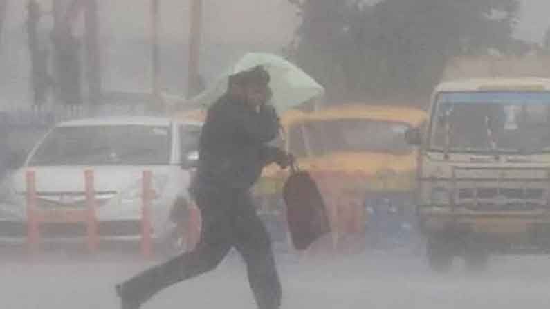 West Bengal Weather: সকাল থেকে ফের বৃষ্টি শুরু কলকাতায়; জল-যন্ত্রণা আরও কতদিন, জানিয়ে দিল হাওয়া অফিস