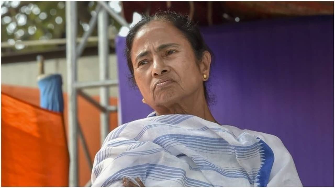 ভোট পরবর্তী হিংসা: শিশু সুরক্ষা কমিশন-সহ একাধিক প্রতিনিধিদল পাঠাচ্ছে কেন্দ্র, বিরক্ত রাজ্য