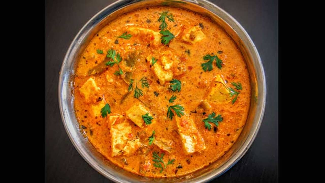 ইমিউনিটি বাড়াতে মেনুতে রাখুন পনিরের এই দুটি পদ