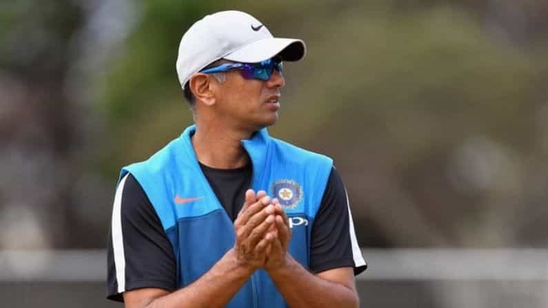 শ্রীলঙ্কা সফরে টিম ইন্ডিয়ার কোচ রাহুল দ্রাবিড় শ্রীলঙ্কা সফরে টিম ইন্ডিয়ার কোচ রাহুল দ্রাবিড়